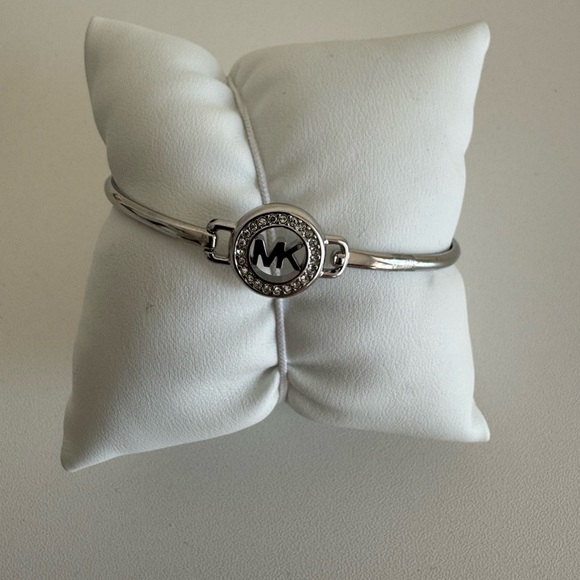 Michael Kors Silver-tone Logo New Bracelet - Picture 2 of 2